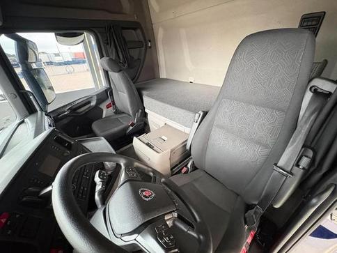 SCANIA R460 A4X2