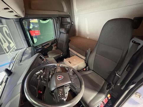 SCANIA R460 A6X2