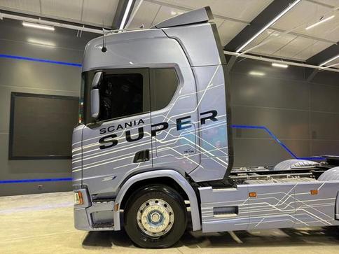 SCANIA R460 A6X2