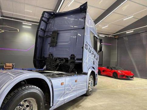 SCANIA R460 A6X2