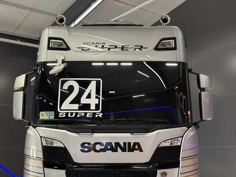 SCANIA R460 A6X2
