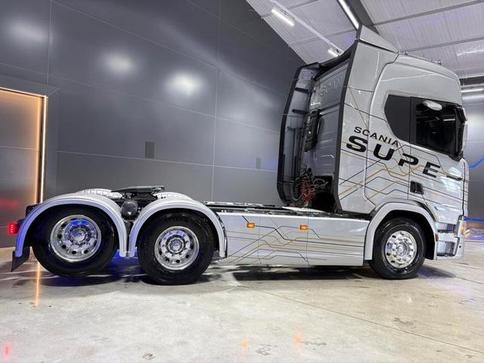 SCANIA R460 A6X2