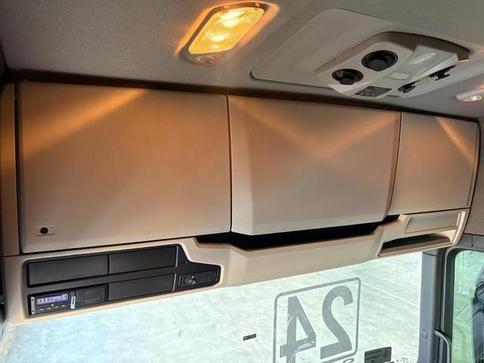 SCANIA R460 A6X2