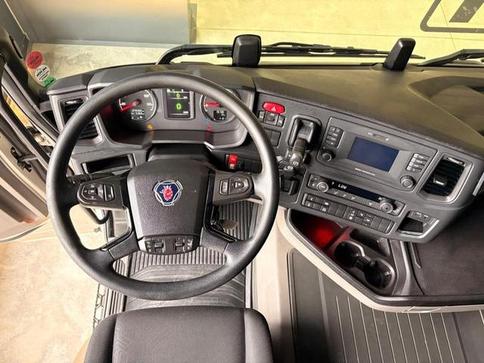 SCANIA R460 A4X2