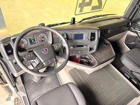 SCANIA R460 A4X2