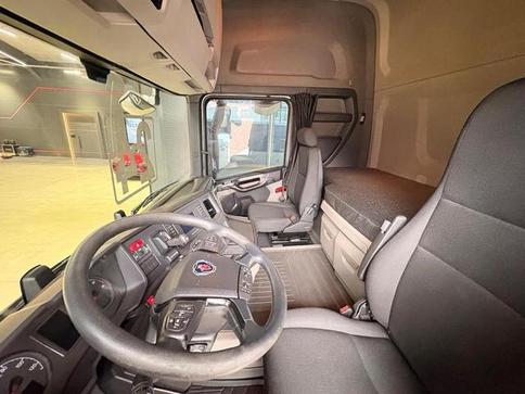 SCANIA R460 A4X2