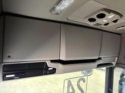 SCANIA R460 A6X2