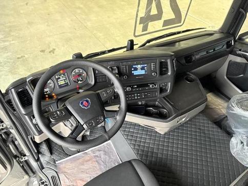 SCANIA R460 A6X2