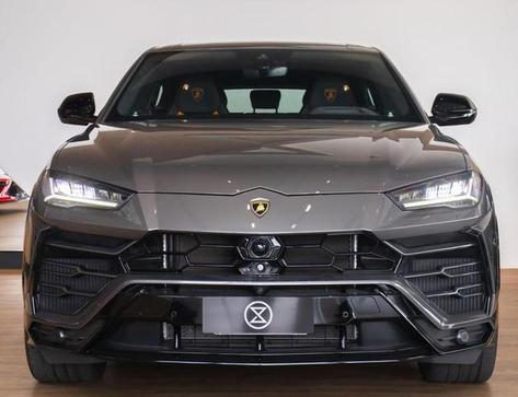 LAMBORGHINI URUS LP 650 4