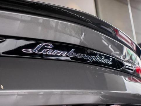 LAMBORGHINI URUS LP 650 4