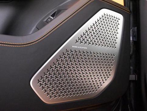 LAMBORGHINI URUS LP 650 4