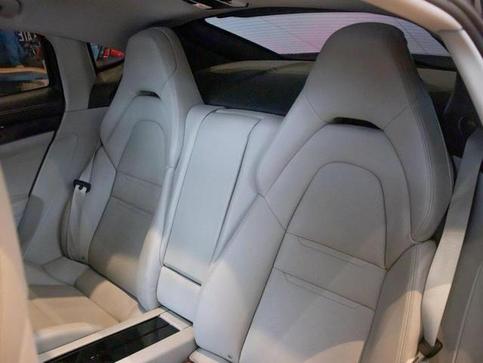 PORSCHE PANAMERA 4EHYB