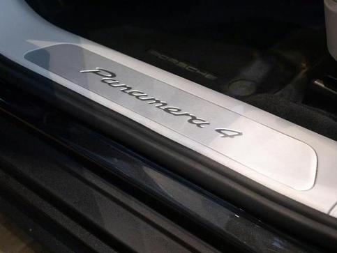 PORSCHE PANAMERA 4EHYB