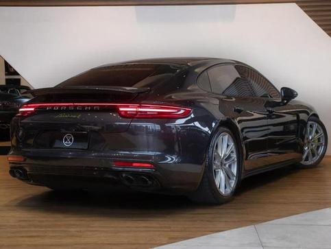 PORSCHE PANAMERA 4EHYB