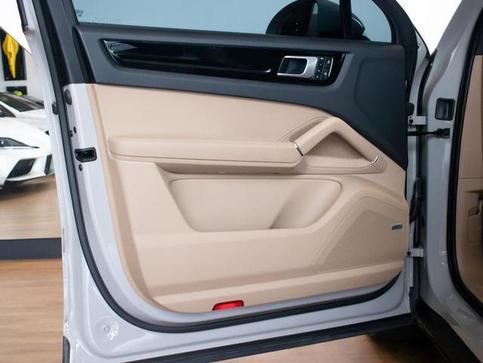 PORSCHE CAYENNE COUPE E-HYBRID 3.0 V6 462CV