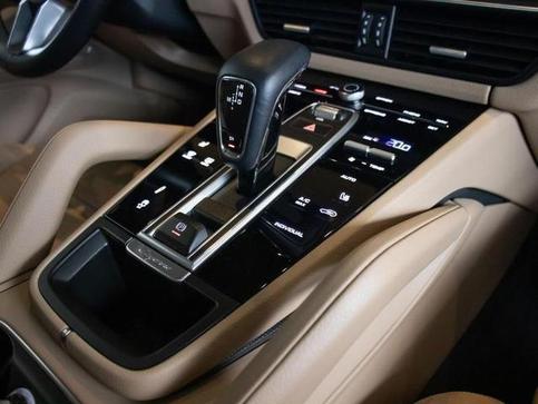 PORSCHE CAYENNE COUPE E-HYBRID 3.0 V6 462CV