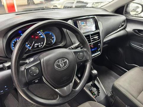 TOYOTA YARIS SEDAN XL AT