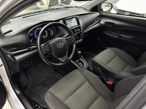 TOYOTA YARIS SEDAN XL AT