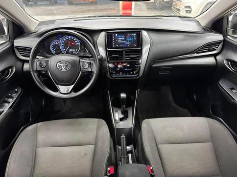 TOYOTA YARIS SEDAN XL AT