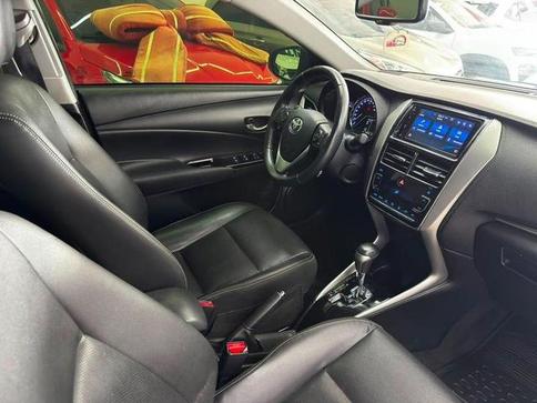 TOYOTA YARIS SA XS 15CNT