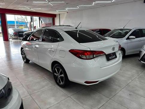 TOYOTA YARIS SA XS 15CNT