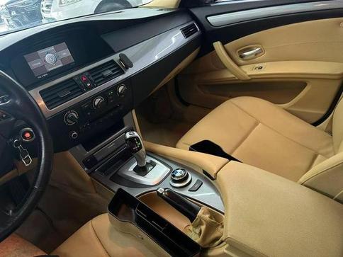 BMW 525I