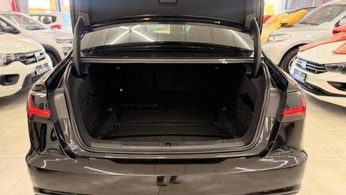 AUDI A6 252CV