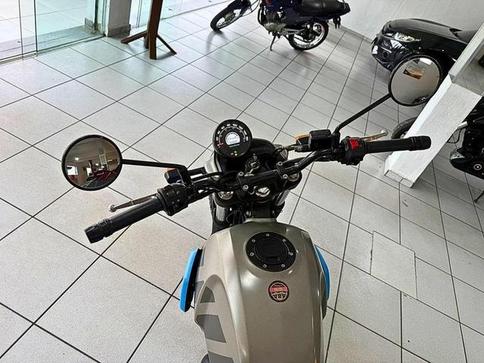 ROYAL ENFIELD SCRAM 411 EFI