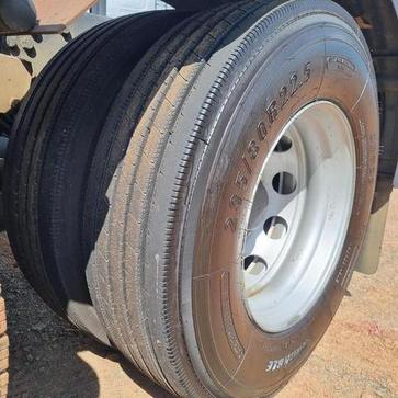 VOLKSWAGEN 25.360 CTC 6X2