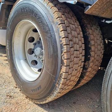 VOLKSWAGEN 25.360 CTC 6X2