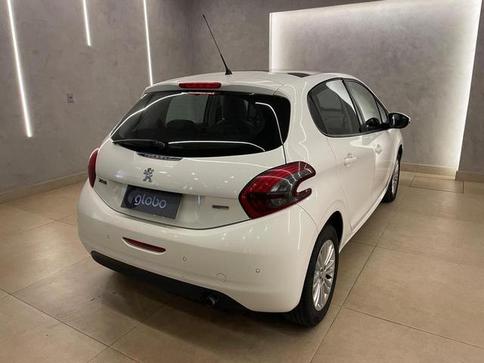 PEUGEOT 208 ALLURE MT