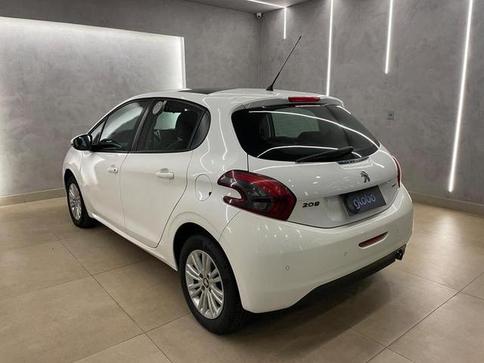 PEUGEOT 208 ALLURE MT