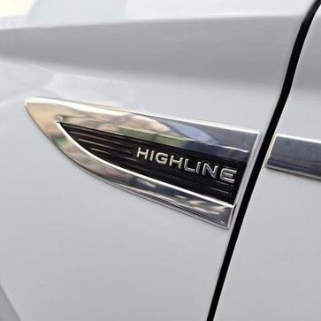 VOLKSWAGEN TAOS HIGHLINE 250 TSI