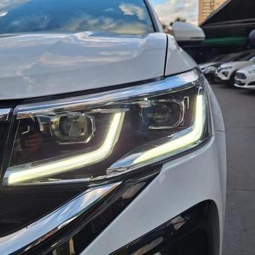 VOLKSWAGEN TAOS HIGHLINE 250 TSI