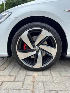 VOLKSWAGEN GOLF GTI AC