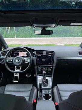 VOLKSWAGEN GOLF GTI AC