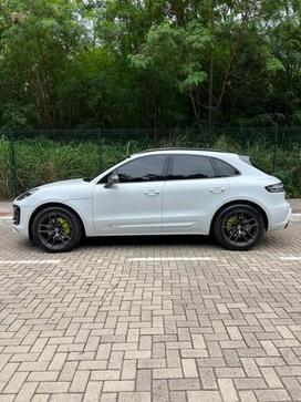 PORSCHE MACAN T