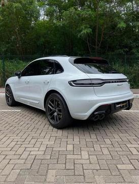 PORSCHE MACAN T