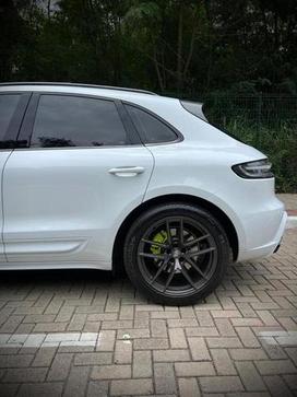 PORSCHE MACAN T