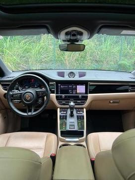 PORSCHE MACAN T