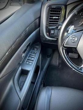 MITSUBISHI OUTLANDER 2.0