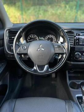 MITSUBISHI OUTLANDER 2.0