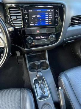 MITSUBISHI OUTLANDER 2.0