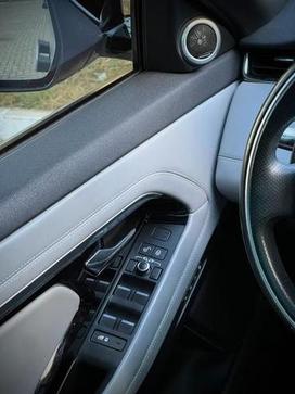 LR EVOQUE P300 HSE RDY