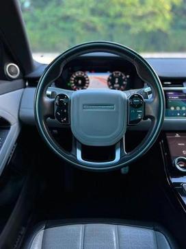 LR EVOQUE P300 HSE RDY