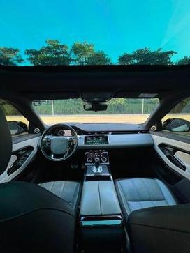 LR EVOQUE P300 HSE RDY