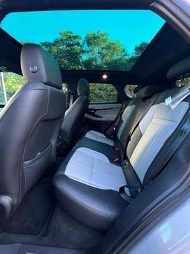 LR EVOQUE P300 HSE RDY