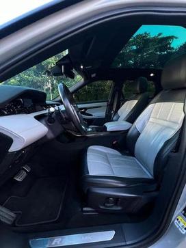 LR EVOQUE P300 HSE RDY