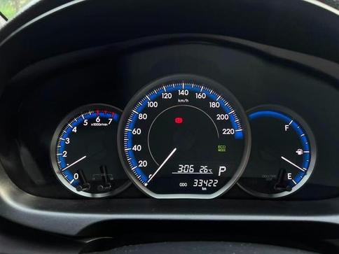 TOYOTA YARIS HA XL15