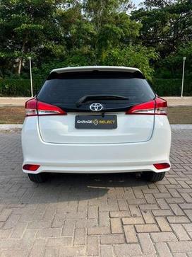 TOYOTA YARIS HA XL15